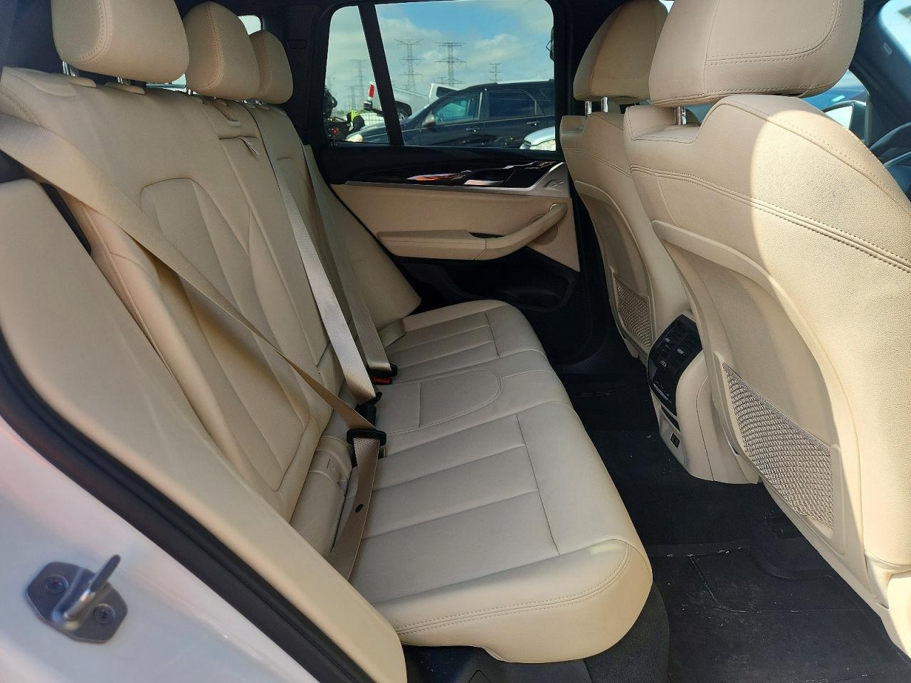 2021 BMW X3 xDrive30E - zdjęcie 10