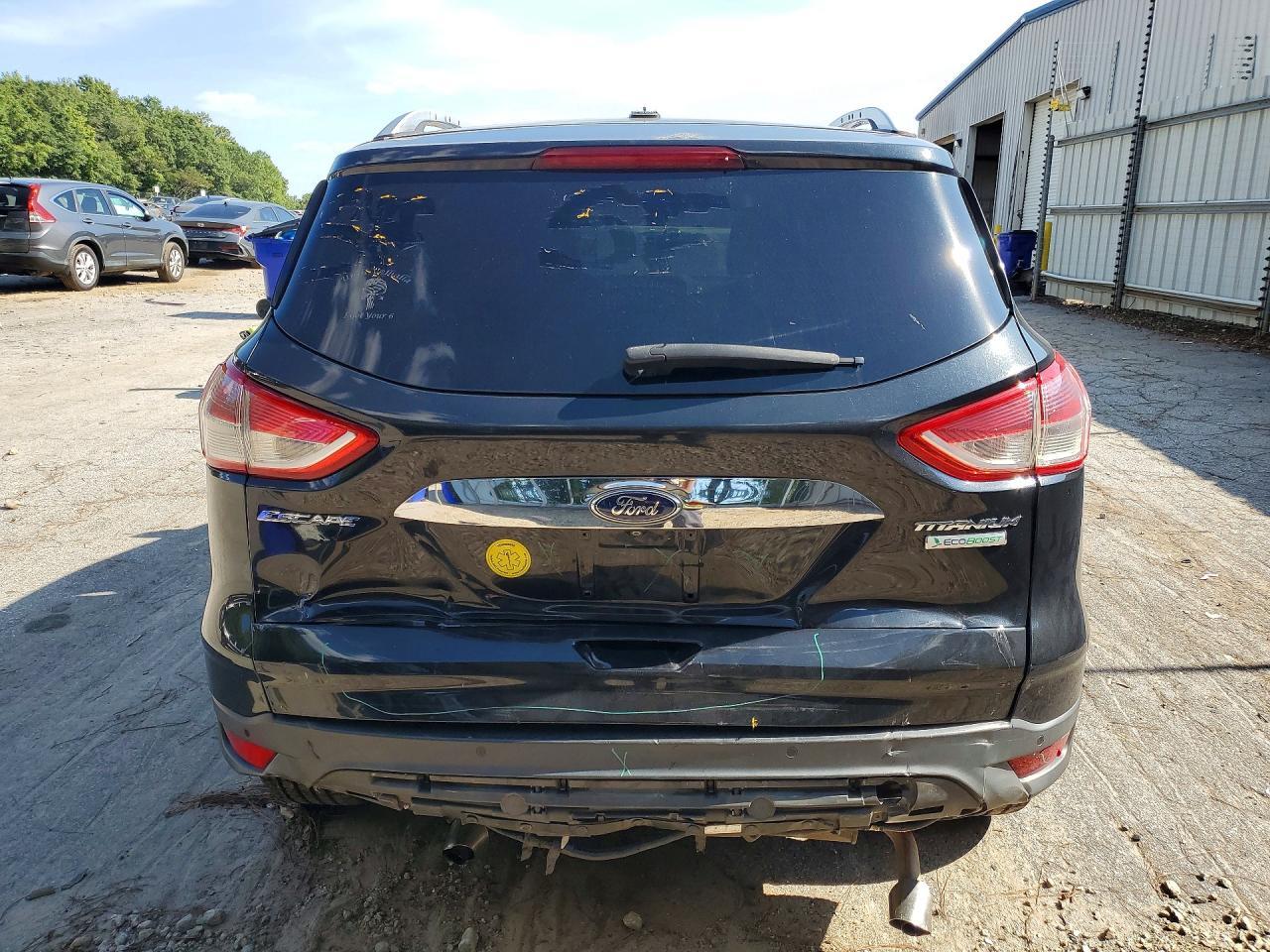 2014 Ford Escape Titanium - zdjęcie 6