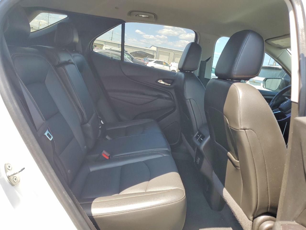 2021 Chevrolet Equinox Premier - zdjęcie 11