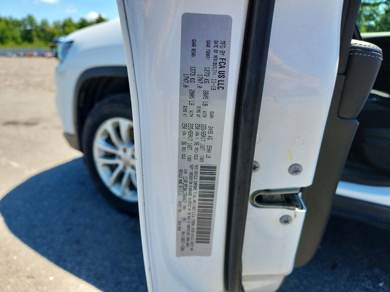 2020 Jeep Cherokee Latitude - zdjęcie 12