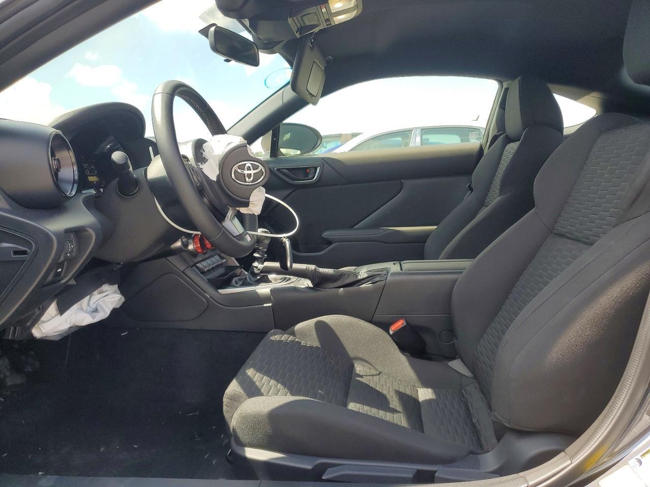 2025 Toyota Gr86 Base - zdjęcie 7