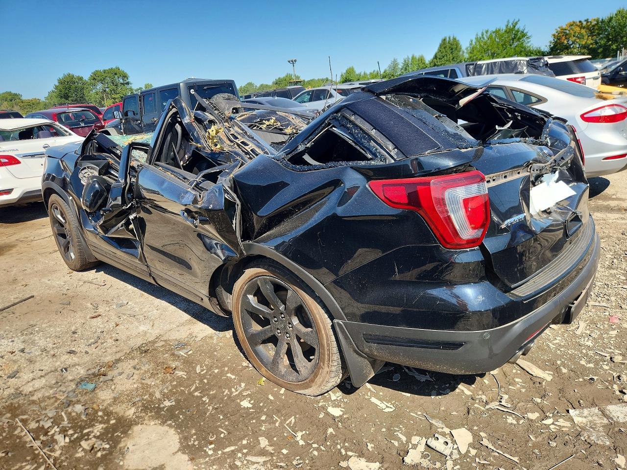 2018 Ford Explorer Sport - zdjęcie 2