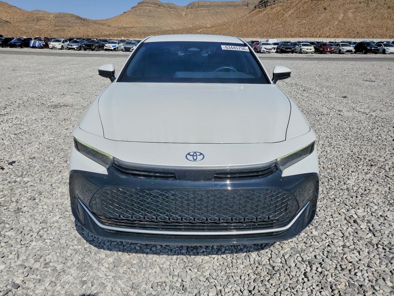 2023 Toyota Crown Xle - zdjęcie 5
