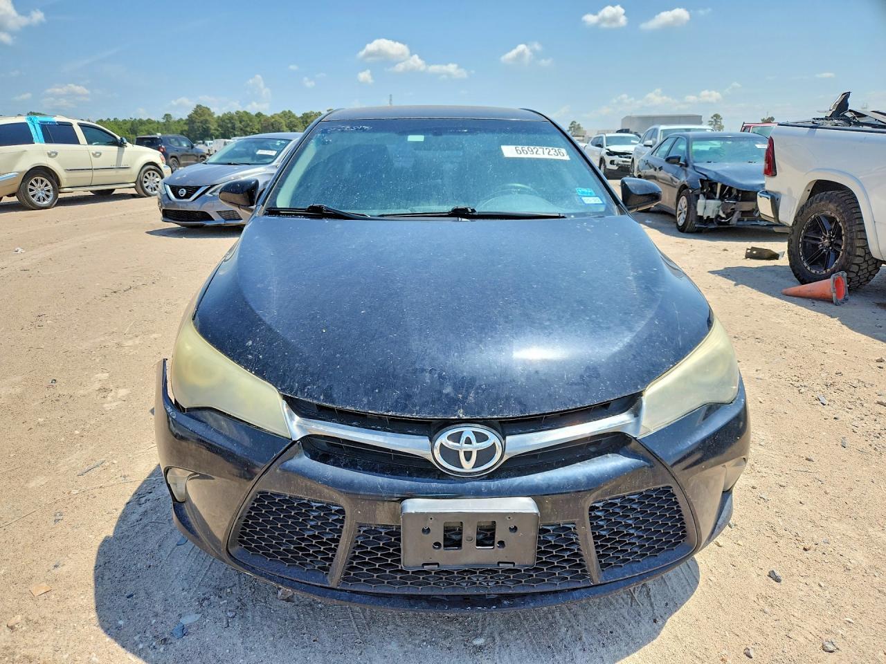 2016 Toyota Camry Se - zdjęcie 5