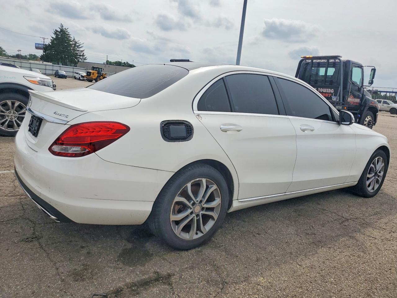 2016 Mercedes-Benz C 300 4Matic - zdjęcie 3