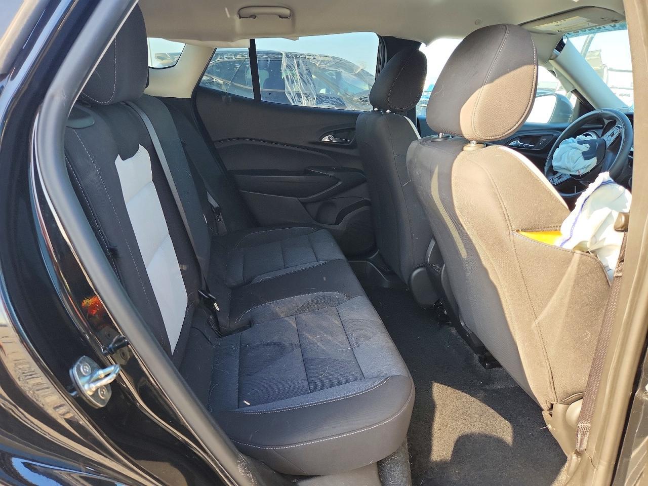 2024 Chevrolet Trax Ls - zdjęcie 11