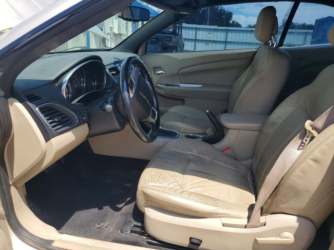 2013 Chrysler 200 Limited - zdjęcie 7