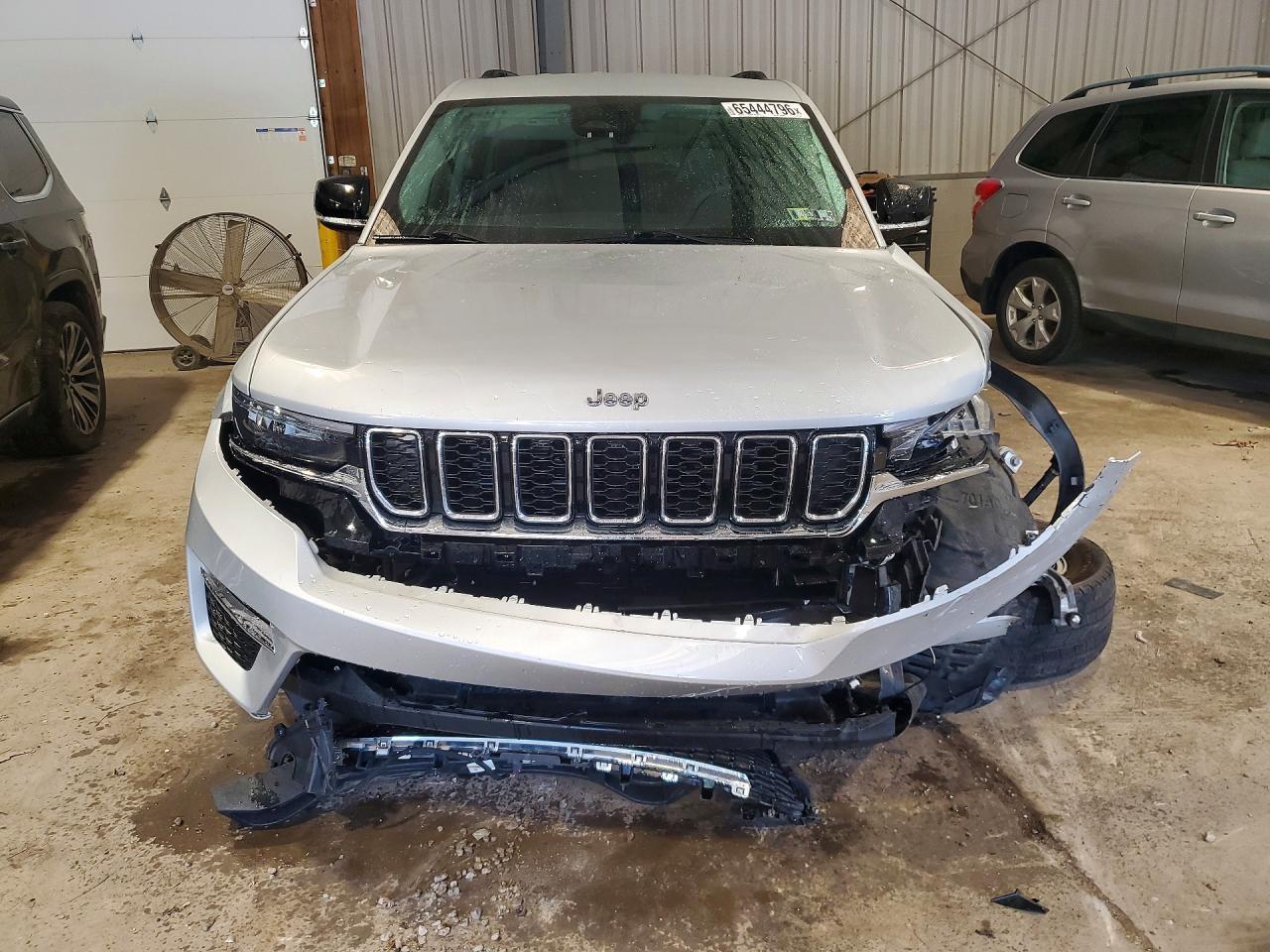 2023 Jeep Grand Cherokee Limited - zdjęcie 5