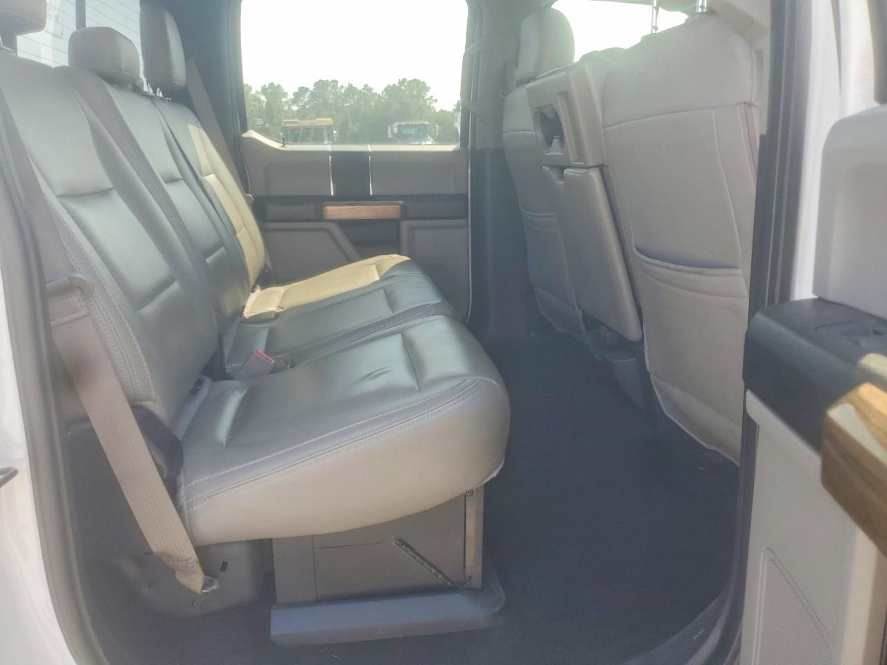 2018 Ford F250 Super Duty - zdjęcie 11