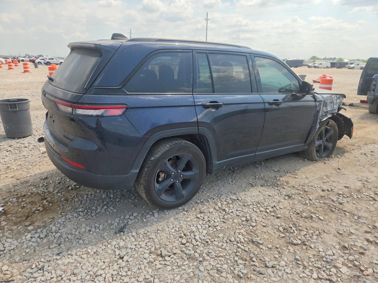 2023 Jeep Grand Cherokee Limited - zdjęcie 3