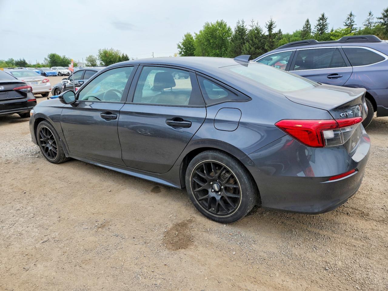 2022 Honda Civic Sport - zdjęcie 2