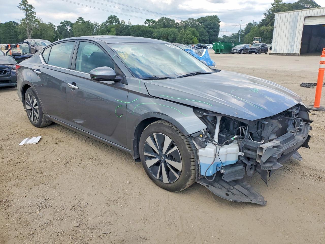 2021 Nissan Altima Sv - zdjęcie 4