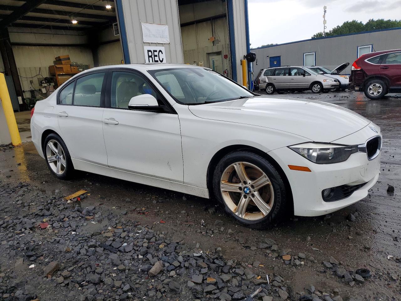 2013 BMW Seria 3 328i - zdjęcie 4
