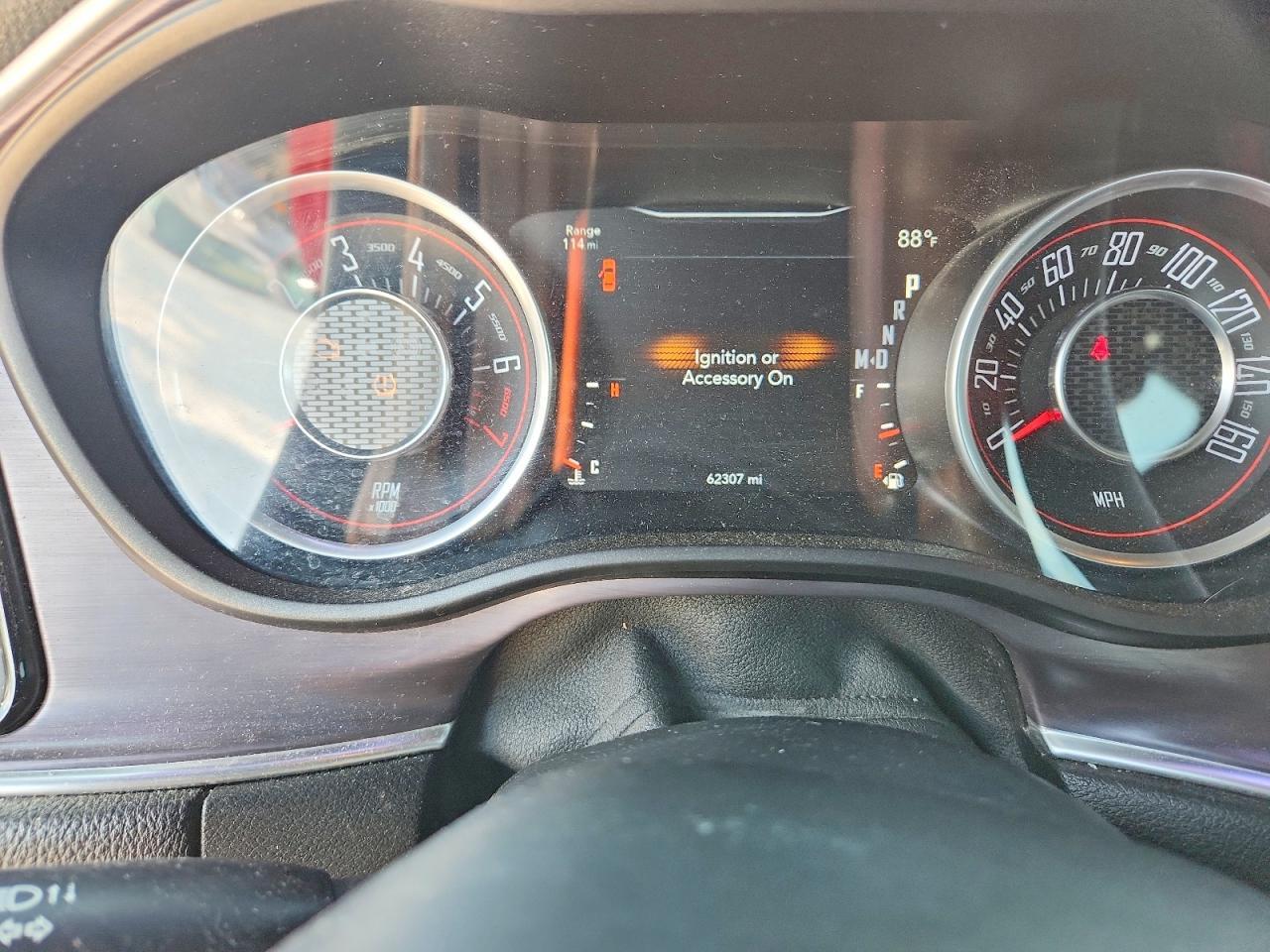 2015 Dodge Challenger Sxt - zdjęcie 9