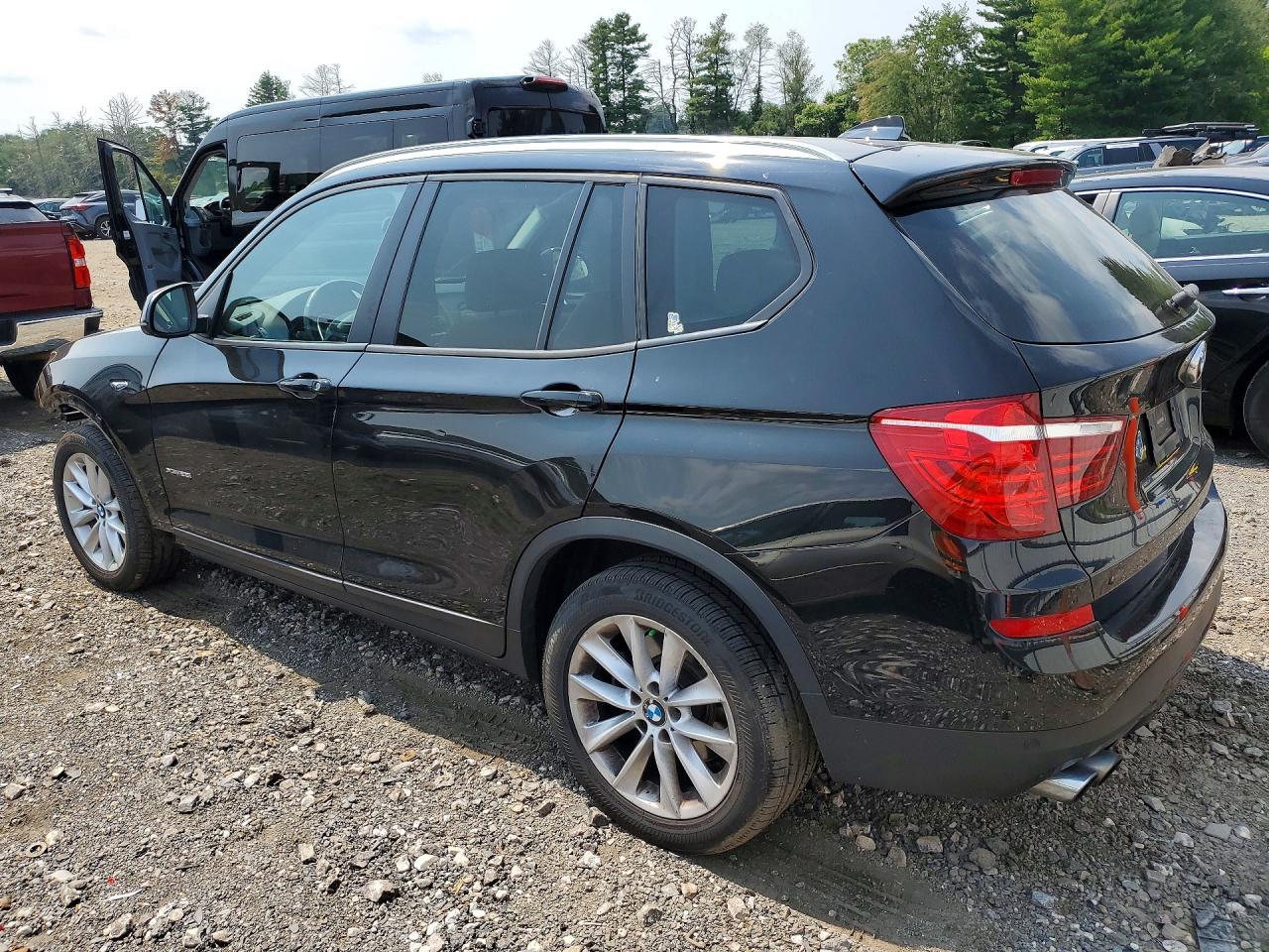 2017 BMW X3 xDrive28I - zdjęcie 2