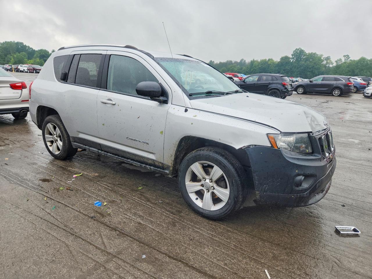 2014 Jeep Compass Latitude - zdjęcie 4