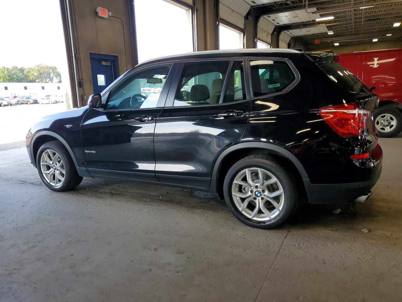 2017 BMW X3 xDrive28I - zdjęcie 2