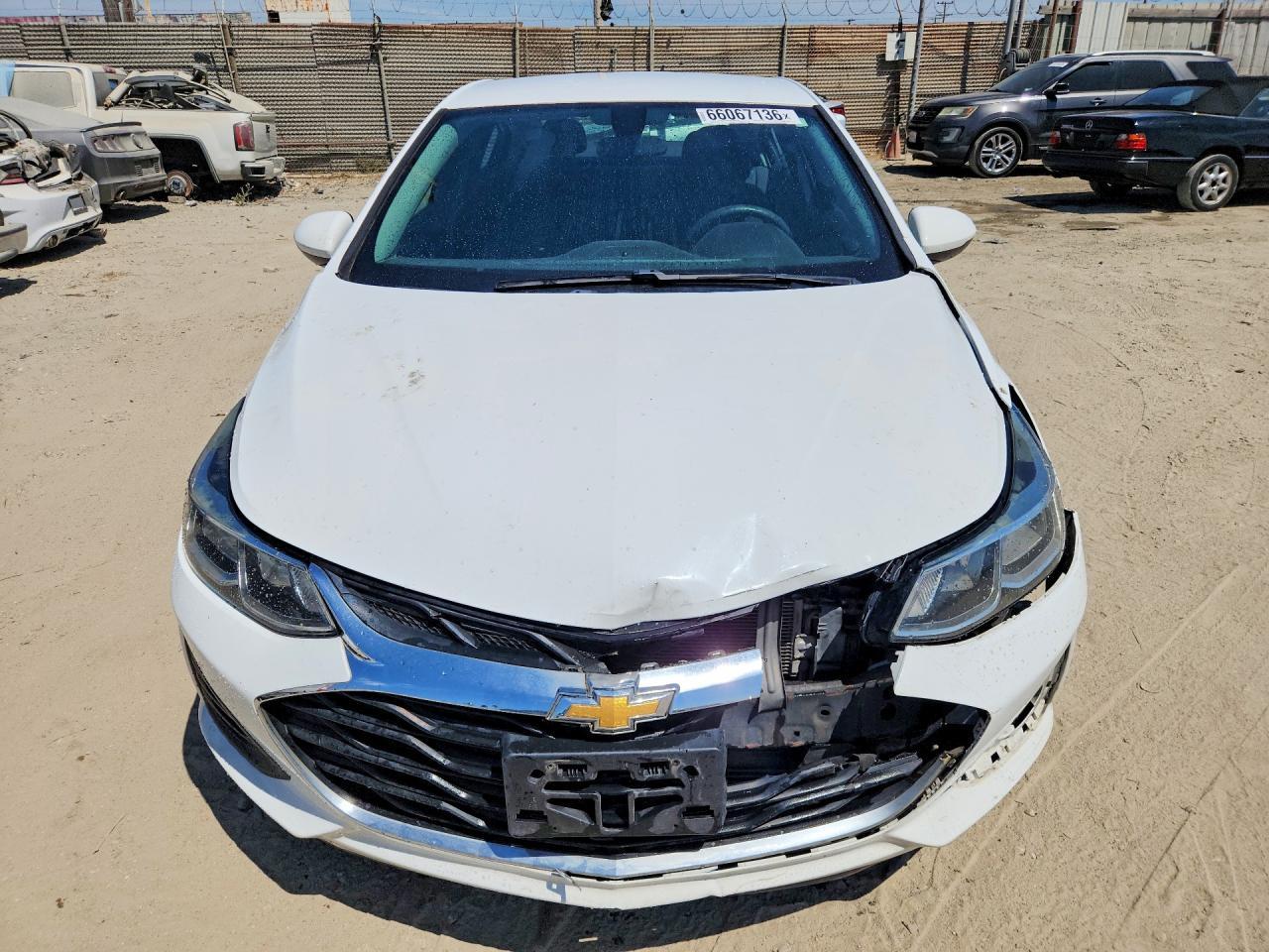 2019 Chevrolet Cruze Ls - zdjęcie 5