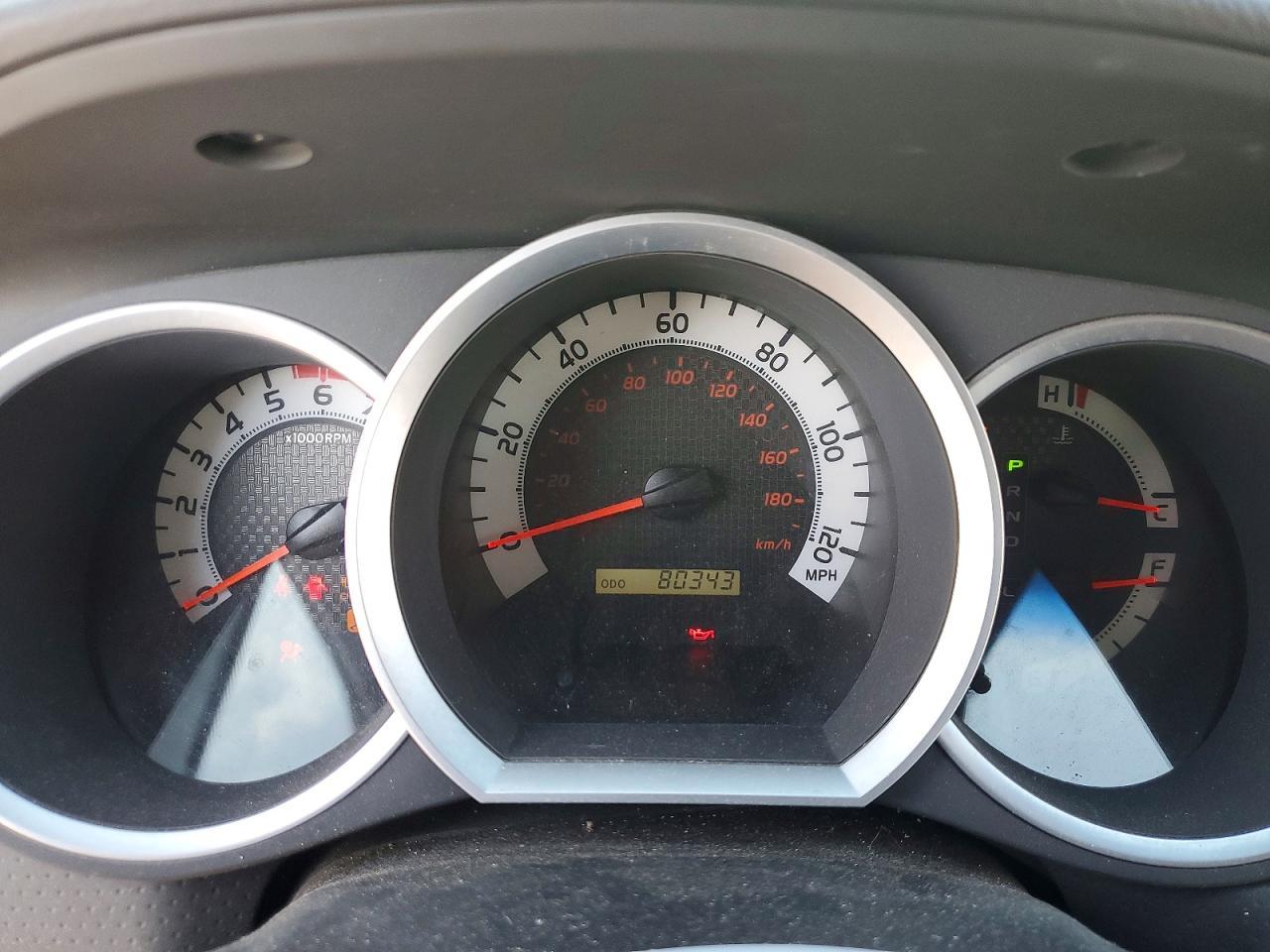 2015 Toyota Tacoma V6 - zdjęcie 9