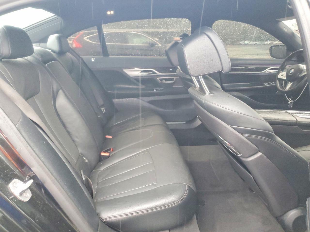 2020 BMW 740 Xi - zdjęcie 10