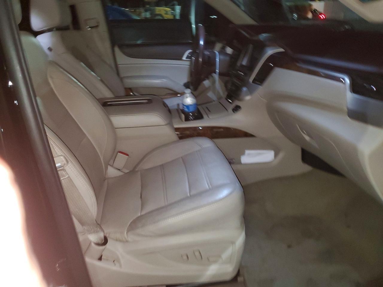 2015 GMC Yukon Denali - zdjęcie 13