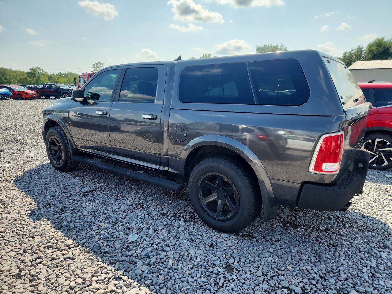 2016 Ram 1500 Laramie - zdjęcie 2