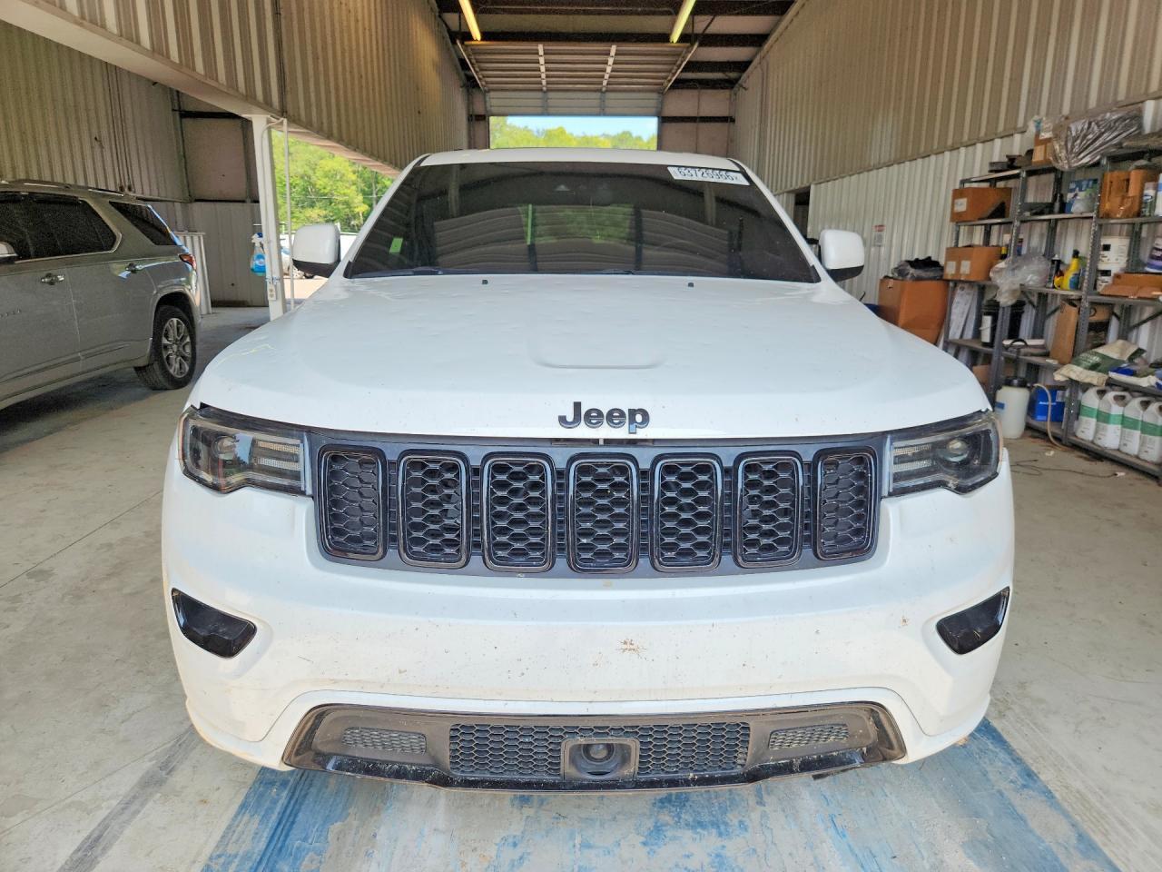 2021 Jeep Grand Cherokee Laredo - zdjęcie 5