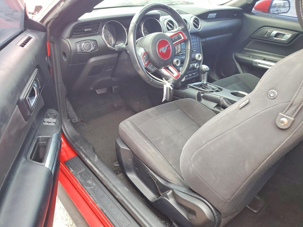 2018 Ford Mustang - zdjęcie 8