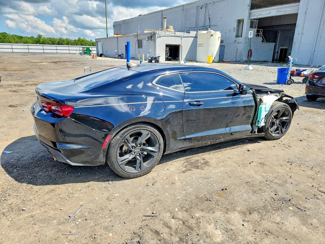 2022 Chevrolet Camaro Ls - zdjęcie 3