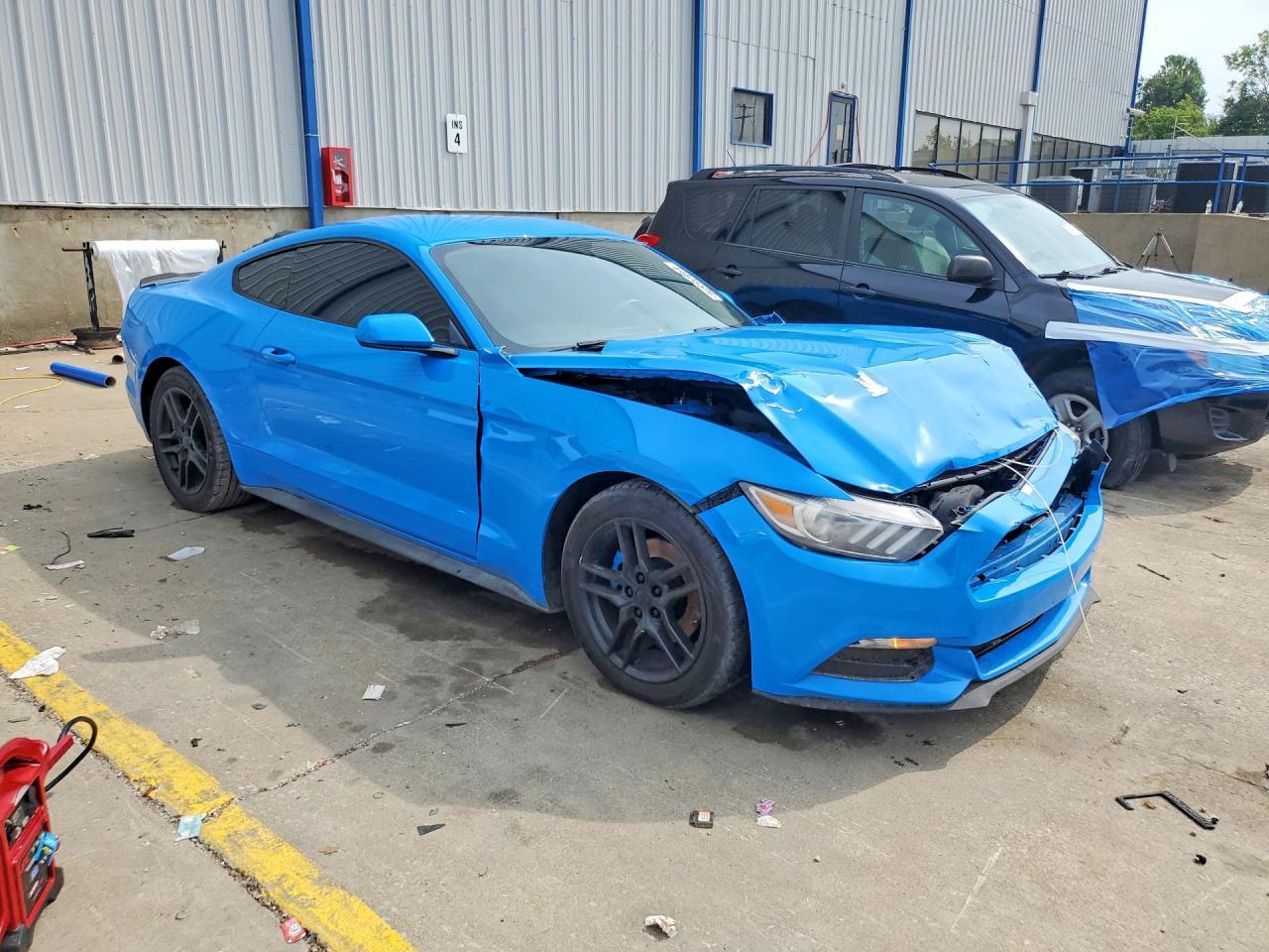 2017 Ford Mustang - zdjęcie 4