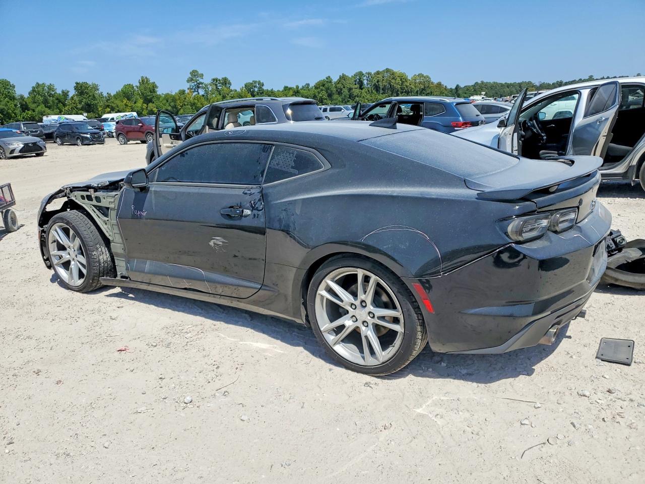 2019 Chevrolet Camaro Ls - zdjęcie 2