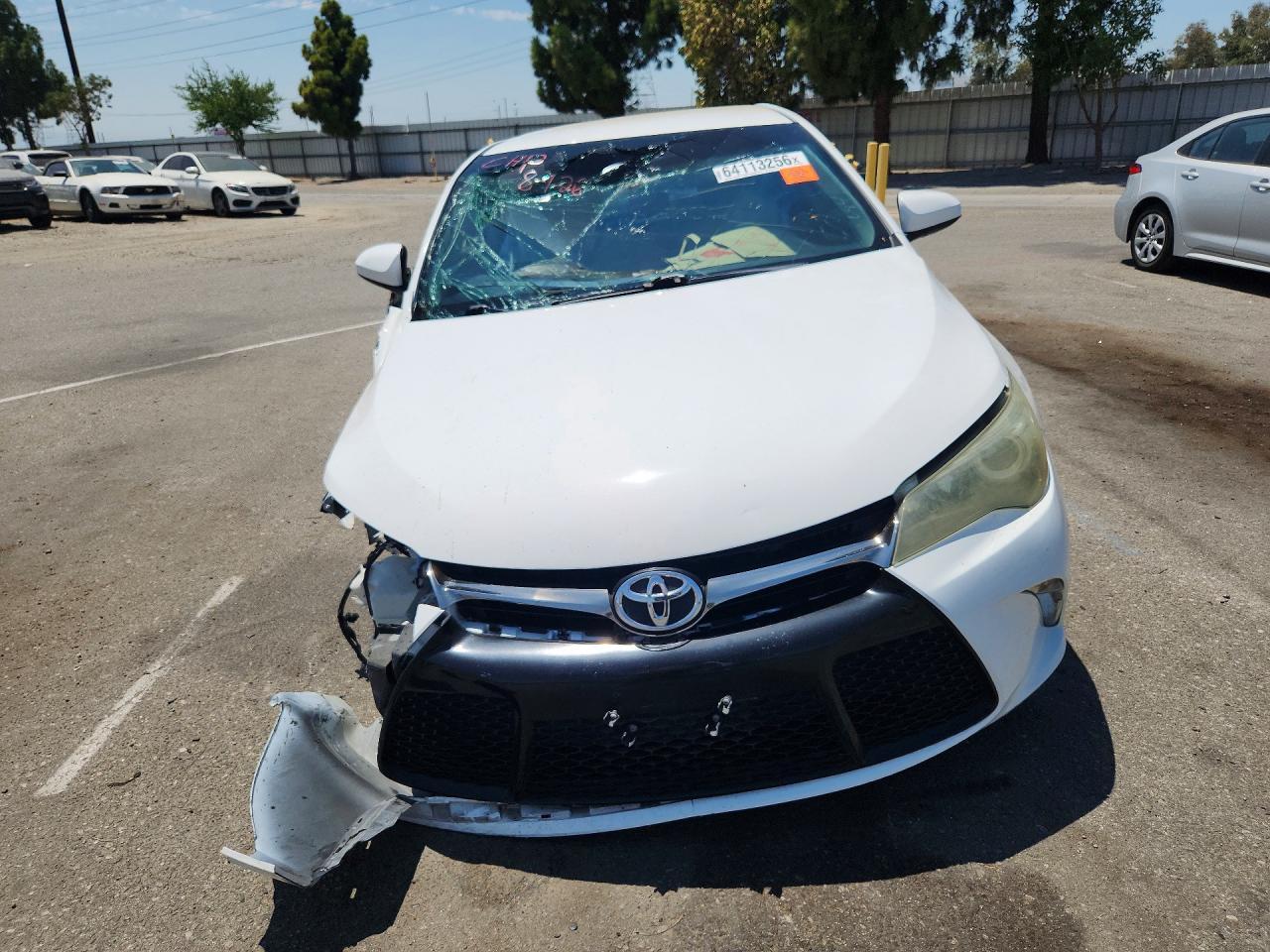 2015 Toyota Camry Se - zdjęcie 5