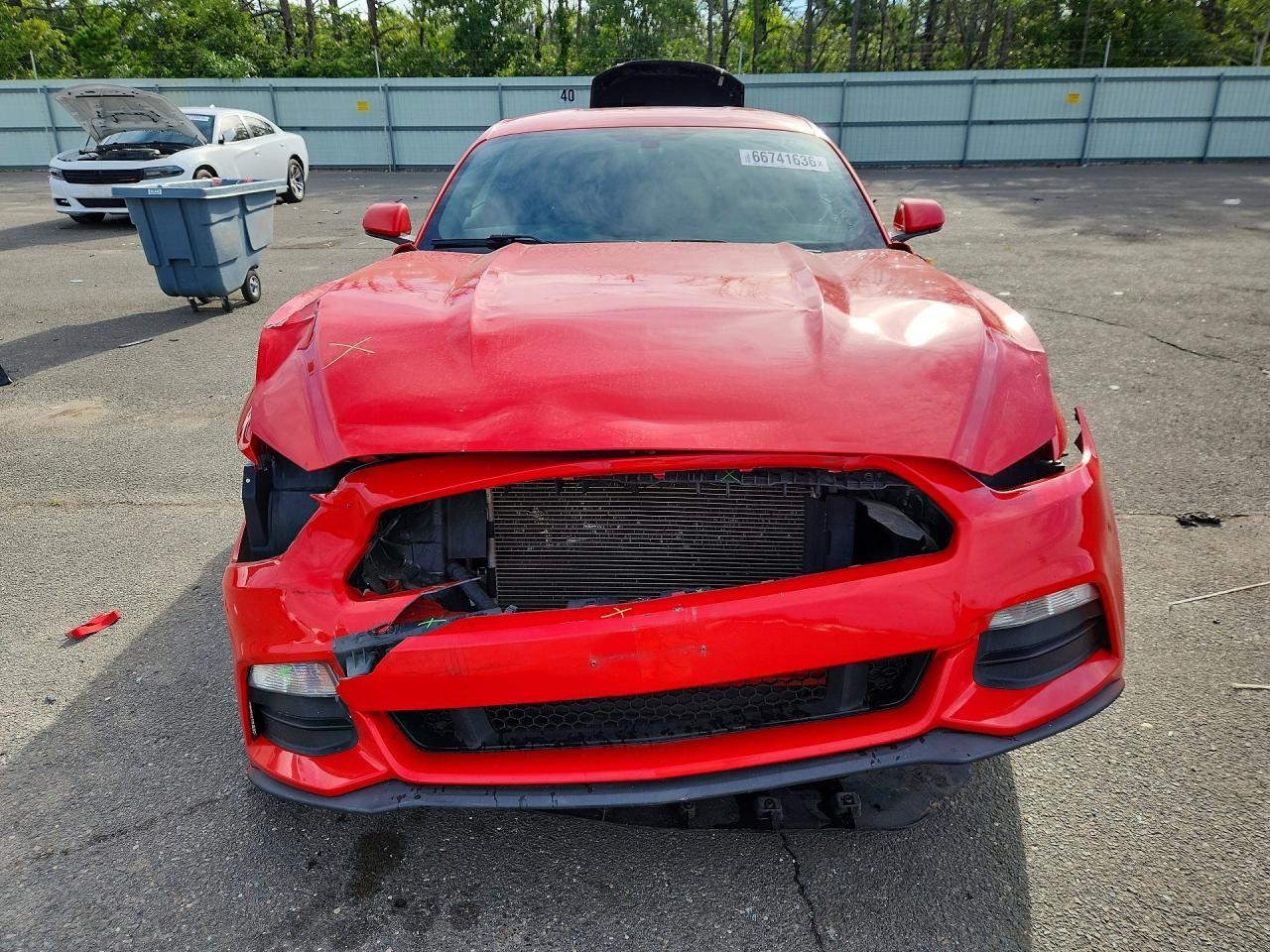 2017 Ford Mustang V6 Coupe - zdjęcie 5
