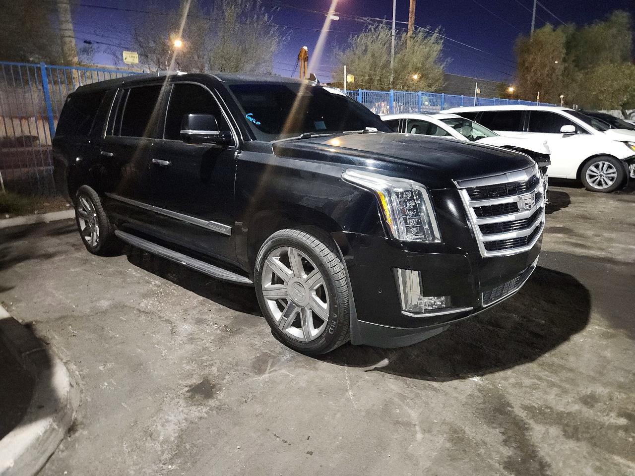 2019 Cadillac Escalade Esv Luxury - zdjęcie 4