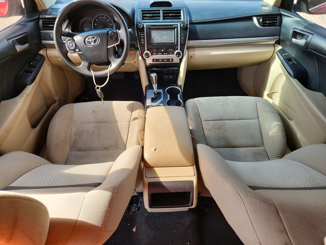 2013 Toyota Camry Le - zdjęcie 8