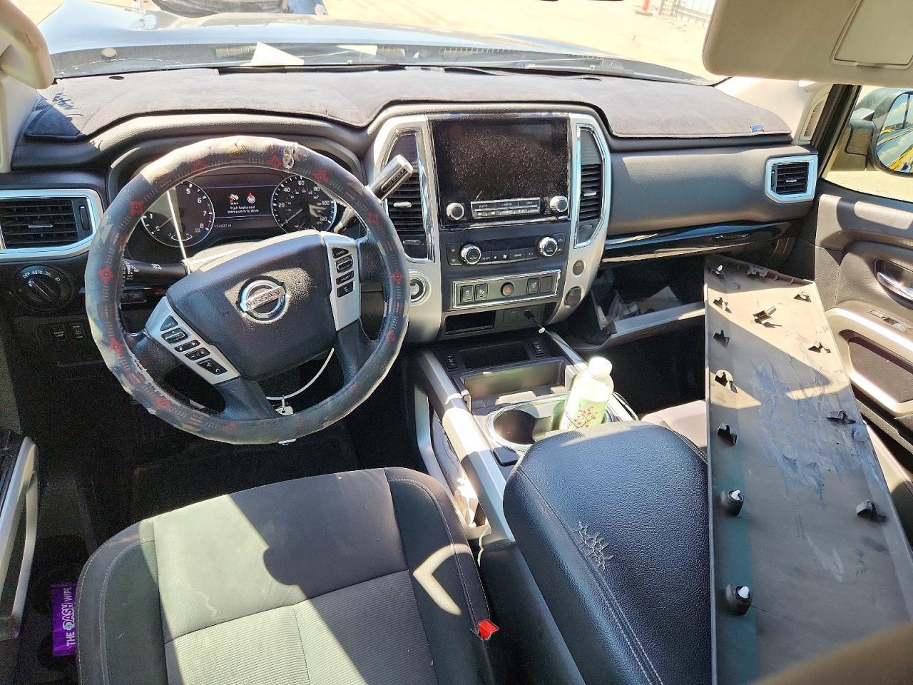 2020 Nissan Titan Sv - zdjęcie 8