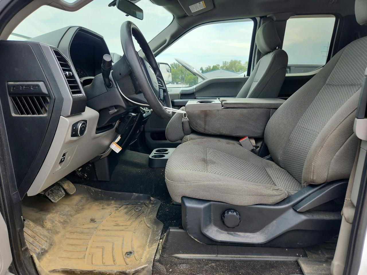 2020 Ford F150 Super Cab - zdjęcie 7