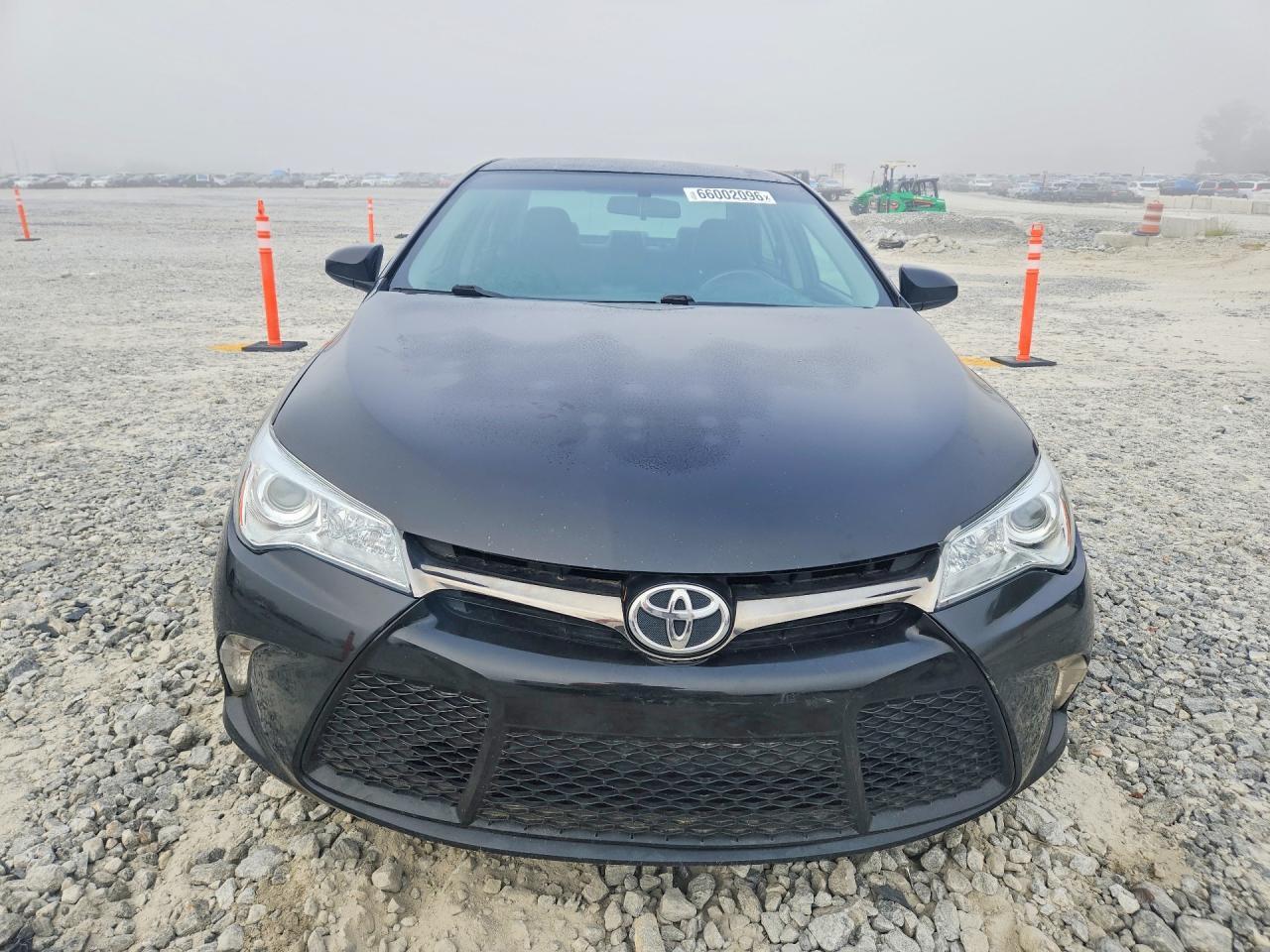 2016 Toyota Camry Se - zdjęcie 5