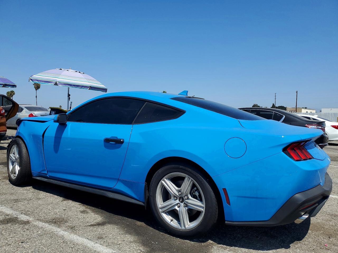 2026 Ford Mustang - zdjęcie 2
