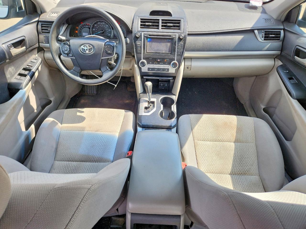 2013 Toyota Camry Le - zdjęcie 8