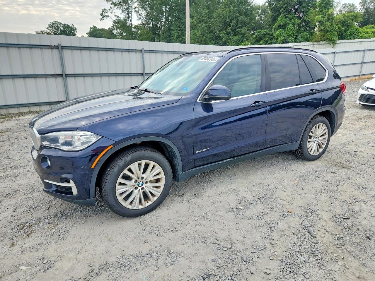 2015 BMW X5 xDrive50I - zdjęcie główne