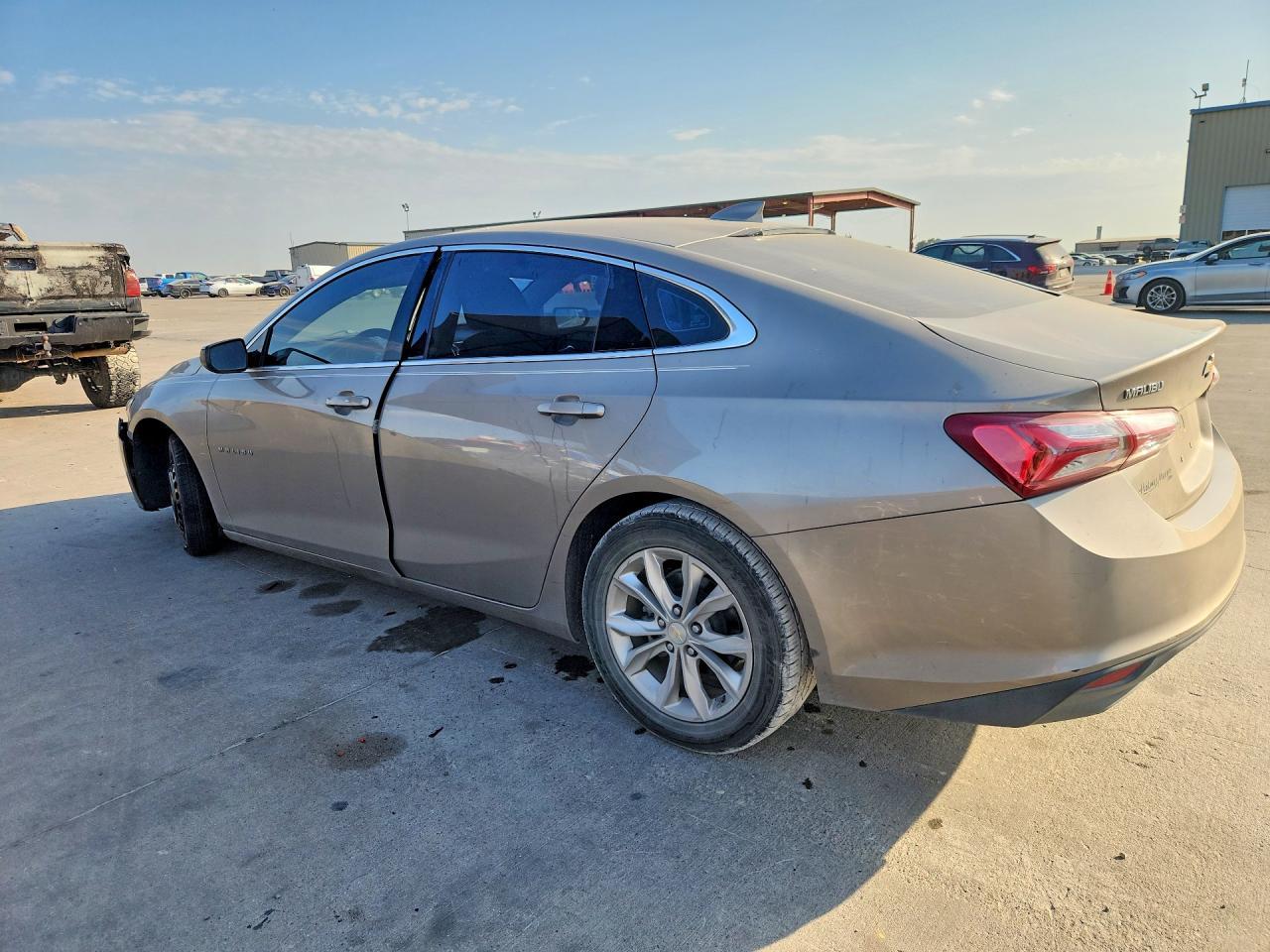 2022 Chevrolet Malibu Lt - zdjęcie 2