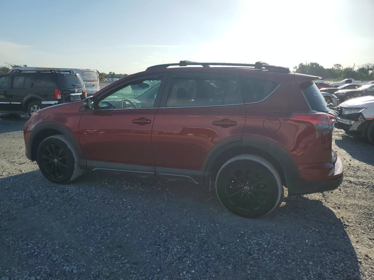 2018 Toyota Rav4 Adventure - zdjęcie 2