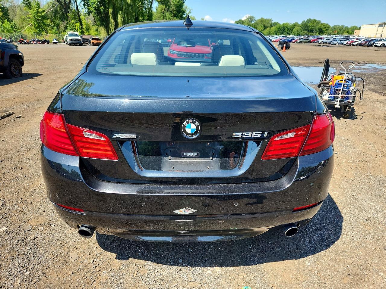 2013 BMW Seria 5 535i - zdjęcie 6