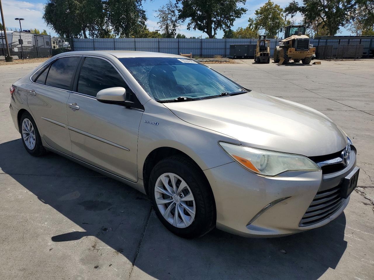2017 Toyota Camry Hybrid Le - zdjęcie 4
