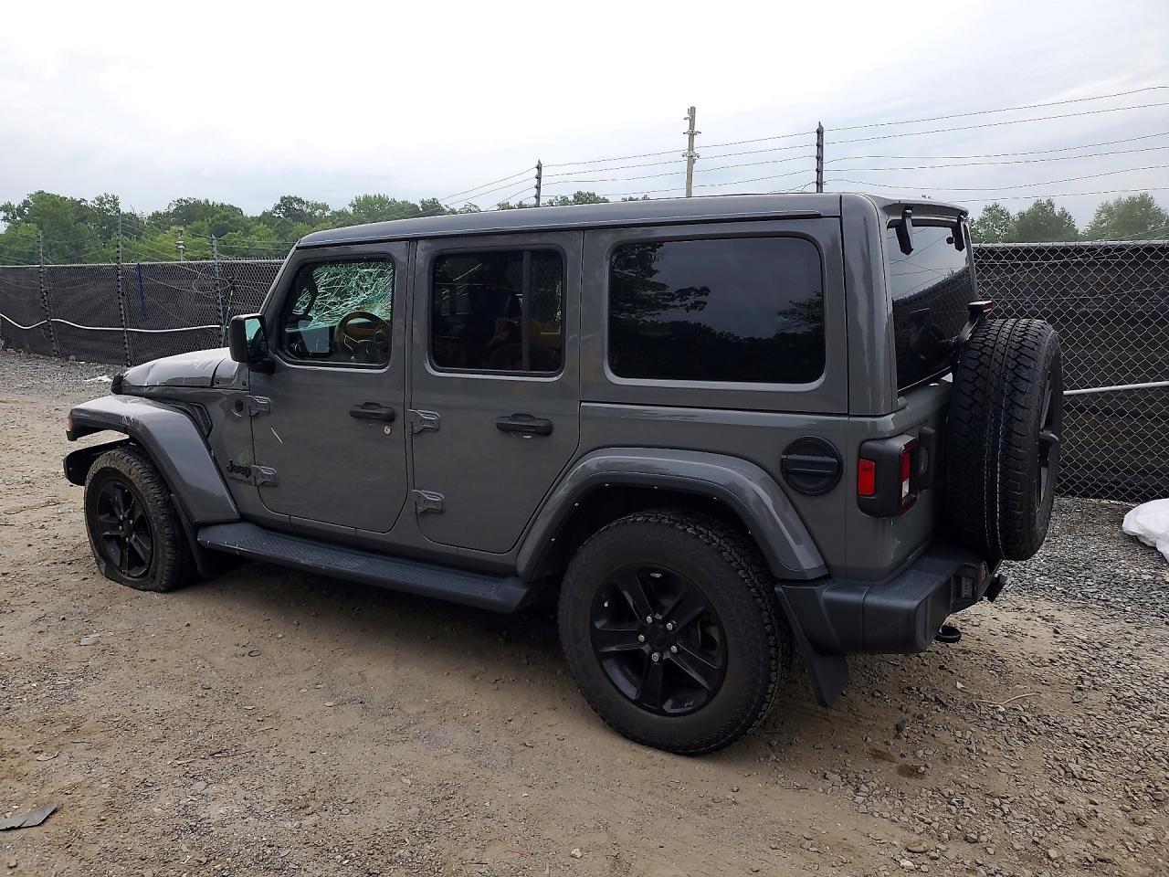 2021 Jeep Wrangler Unlimited Sahara - zdjęcie 2