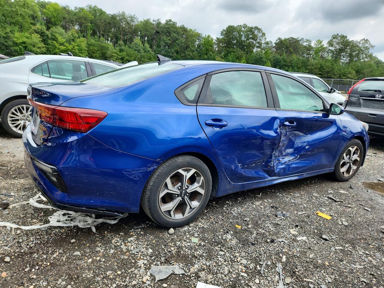 2019 Kia Forte Lxs - zdjęcie 3