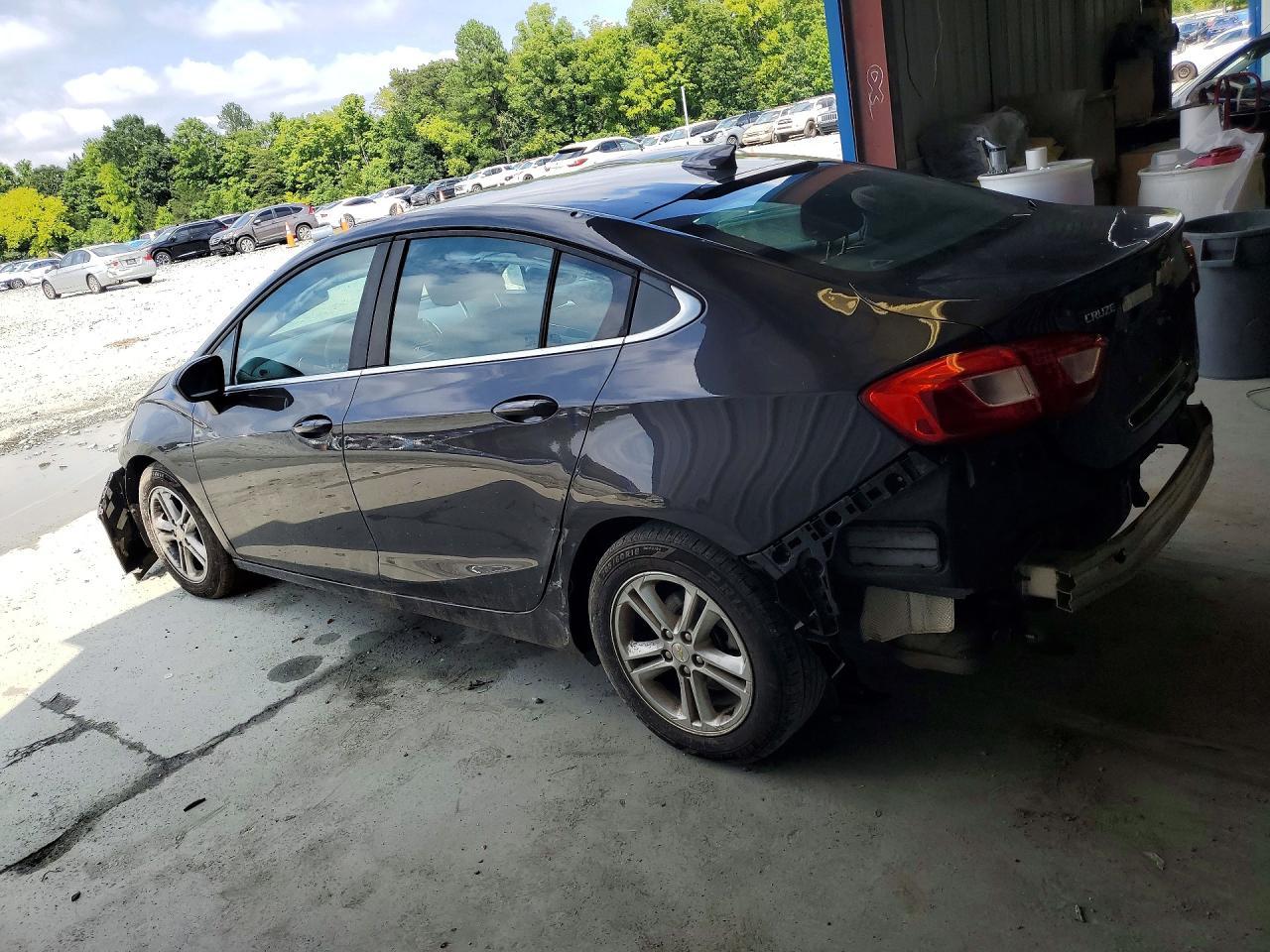2017 Chevrolet Cruze Lt - zdjęcie 2