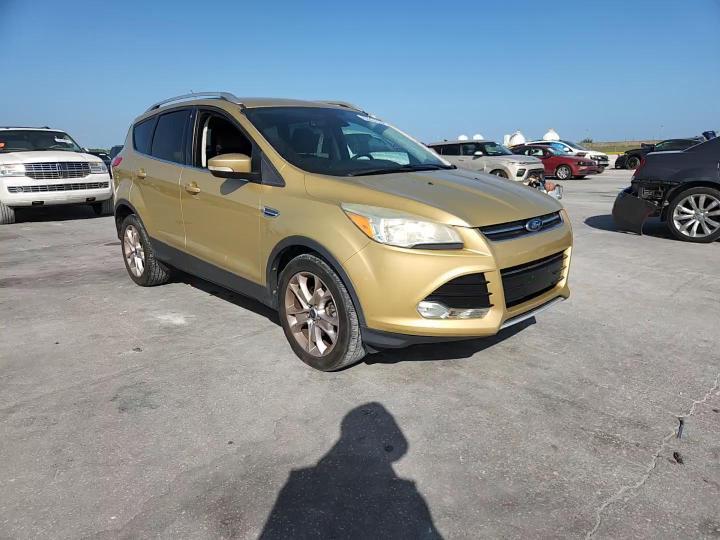 2014 Ford Escape Titanium - zdjęcie 13