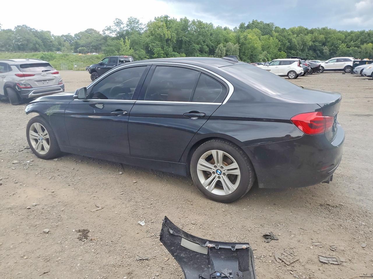 2017 BMW Seria 3 330i - zdjęcie 2